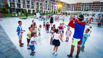 Детская анимация и развлекательная программа на территории Premier Fort Beach, курорт Святой Влас.