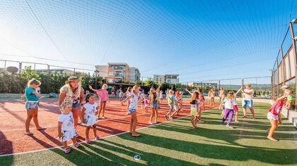 Купить ID7375 Трехкомнатная квартира в ЖК Holiday Fort Golf Club в Болгарии