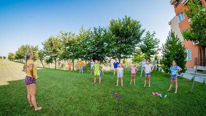 Купить ID7375 Трехкомнатная квартира в ЖК Holiday Fort Golf Club в Болгарии