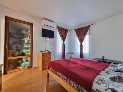 Купить ID7142 Двухэтажный дом с участком земли в с. Бата в Болгарии