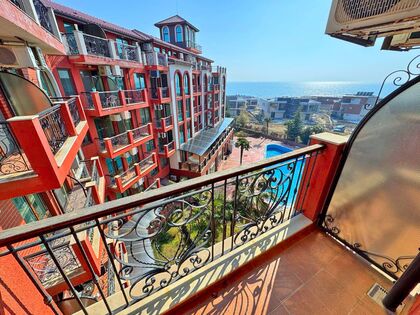 Купить ID5858 Двухуровневая трехкомнатная квартира в ЖК Chateau Del Marina в Болгарии