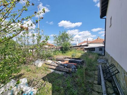 Купить ID7266 Дом с земельным участком в селе Медово в Болгарии