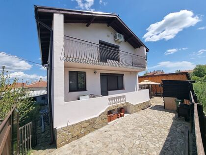 Купить ID7266 Дом с земельным участком в селе Медово в Болгарии