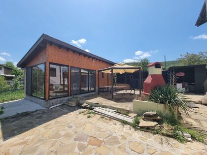 Купить ID7266 Дом с земельным участком в селе Медово в Болгарии