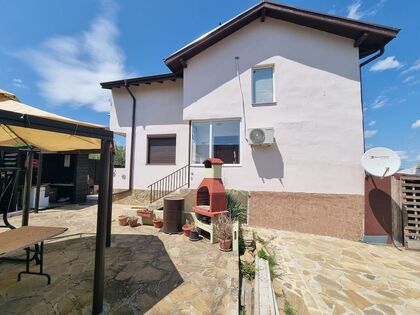 Купить ID7266 Дом с земельным участком в селе Медово в Болгарии