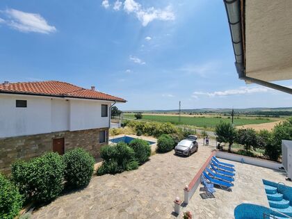 Купить ID7477 Двухэтажный дом с бассейном в селе Горица в Болгарии