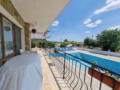 Купить ID7477 Двухэтажный дом с бассейном в селе Горица в Болгарии