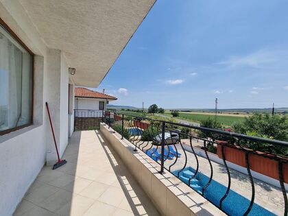 Купить ID7477 Двухэтажный дом с бассейном в селе Горица в Болгарии