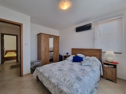 Купить ID7477 Двухэтажный дом с бассейном в селе Горица в Болгарии