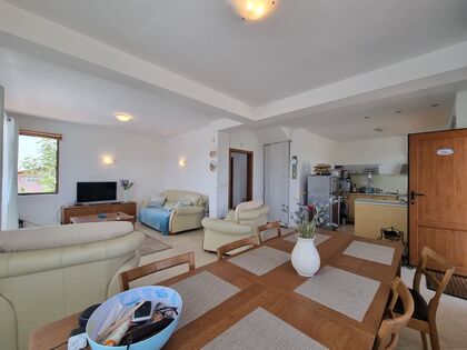 Купить ID7477 Двухэтажный дом с бассейном в селе Горица в Болгарии