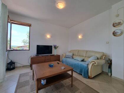 Купить ID7477 Двухэтажный дом с бассейном в селе Горица в Болгарии