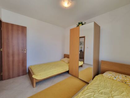 Купить ID7477 Двухэтажный дом с бассейном в селе Горица в Болгарии