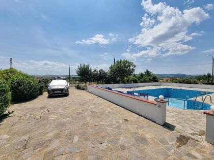 Купить ID7477 Двухэтажный дом с бассейном в селе Горица в Болгарии