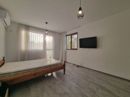 Купить ID7580 Двухэтажный дом с участком земли в селе Александрово в Болгарии