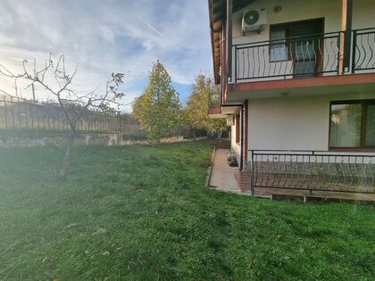 Купить ID7580 Двухэтажный дом с участком земли в селе Александрово в Болгарии