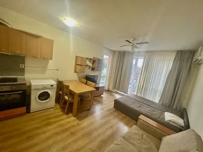 Купить ID7550 Двухкомнатная квартира с мебелью в ЖК Флорес Парк в Болгарии