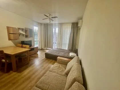 Купить ID7550 Двухкомнатная квартира с мебелью в ЖК Флорес Парк в Болгарии