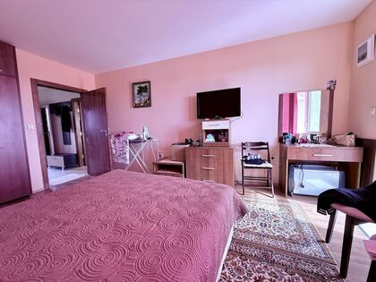 Купить ID7555 Двухкомнатная квартира с мебелью в ЖК Jolly в Болгарии