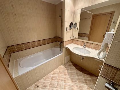 Купить ID7904 Двухкомнатная квартира с видом на море в Маджестик Бич Резорт в Болгарии