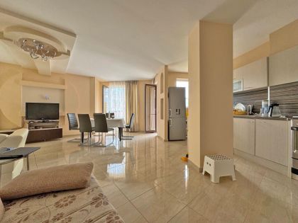Купить ID7940 Трехкомнатная квартира в ЖК VIP Image в Болгарии