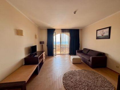 Купить ID8044 Двухкомнатная квартира с видом на море в апарт - отеле Majestic Beach Resort. в Болгарии