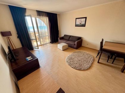 Купить ID8044 Двухкомнатная квартира с видом на море в апарт - отеле Majestic Beach Resort. в Болгарии