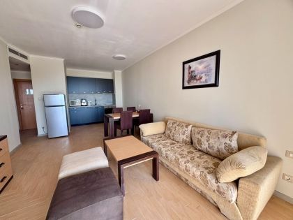 Купить ID8043 Двухкомнатная квартира с видом на море в ЖК Majestic Beach Resort. в Болгарии