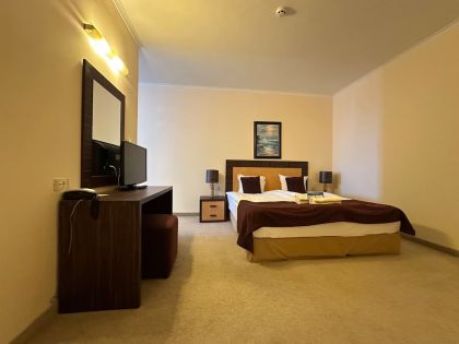 Купить ID8042 Двухкомнатная квартира в апарт - отеле Majestic Beach Resort. в Болгарии