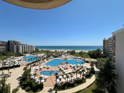 Купить ID8042 Двухкомнатная квартира в апарт - отеле Majestic Beach Resort. в Болгарии