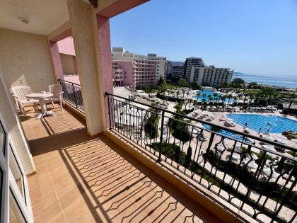 Купить ID8043 Двухкомнатная квартира с видом на море в ЖК Majestic Beach Resort. в Болгарии