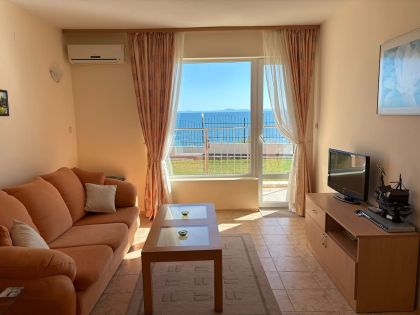 Купить ID7955 Двухкомнатная квартира с видом на море в ЖК Coral Beach в Болгарии