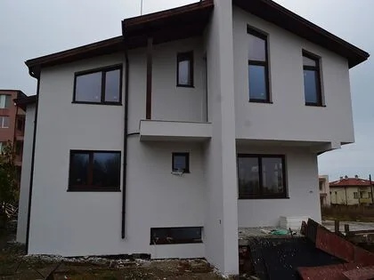 Купить ID1882 Двухэтажный дом с участком земли в Болгарии