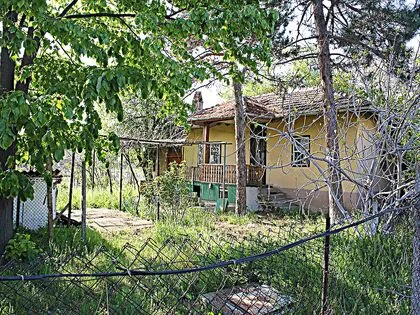 Купить ID2212 Дом с участком земли в селе Горица в Болгарии