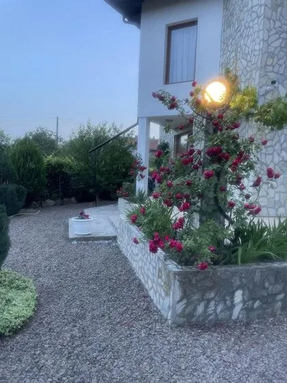 Купить ID7142 Двухэтажный дом с участком земли в с. Бата в Болгарии