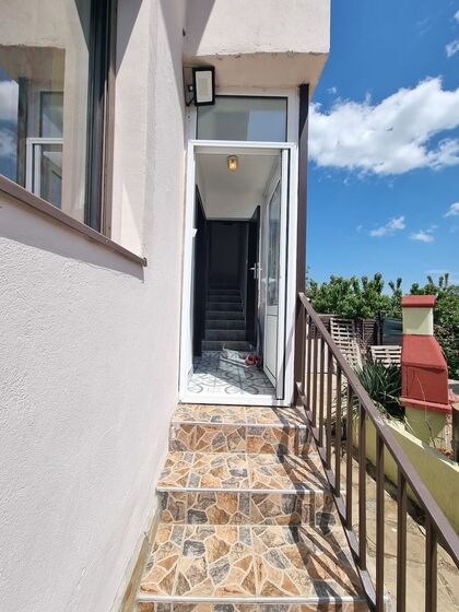 Купить ID7266 Дом с земельным участком в селе Медово в Болгарии