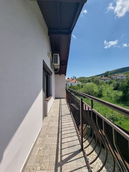 Купить ID7266 Дом с земельным участком в селе Медово в Болгарии