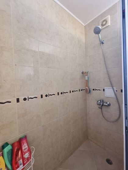 Купить ID7477 Двухэтажный дом с бассейном в селе Горица в Болгарии