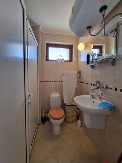 Купить ID7477 Двухэтажный дом с бассейном в селе Горица в Болгарии