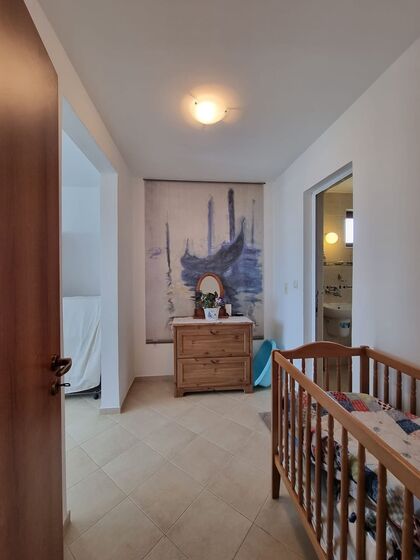 Купить ID7477 Двухэтажный дом с бассейном в селе Горица в Болгарии