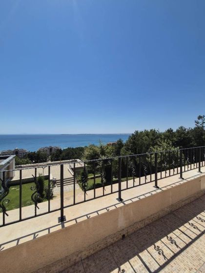 Купить ID8020 Двухкомнатная квартира в ЖК Sea Fort Club в Болгарии