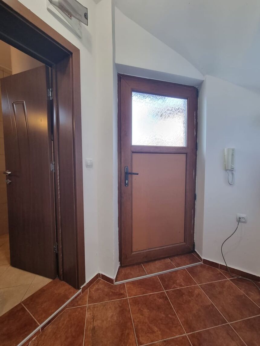 ID7580 Двухэтажный дом с участком земли в селе Александрово