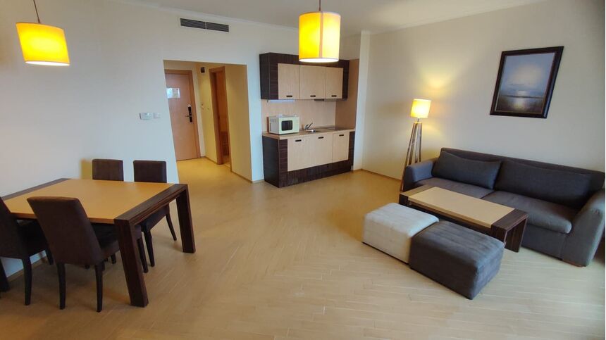 ID5980 Двухкомнатная квартира в апарт - отеле Majestic Beach Resort