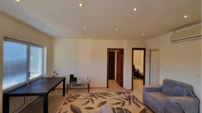 ID5454 Одноэтажный дом с большим участком земли в селе Ново Паничарево