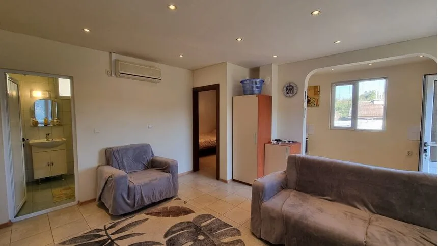 ID5454 Одноэтажный дом с большим участком земли в селе Ново Паничарево