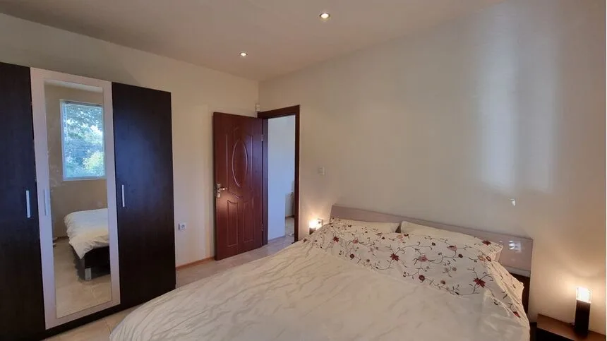 ID5454 Одноэтажный дом с большим участком земли в селе Ново Паничарево