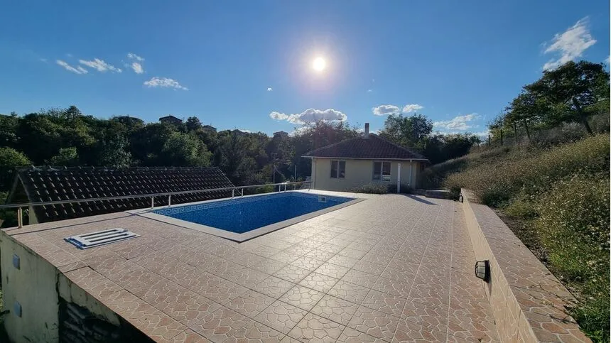 ID5454 Одноэтажный дом с большим участком земли в селе Ново Паничарево