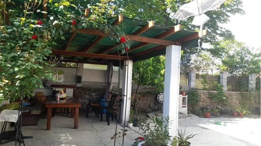 ID7142 Двухэтажный дом с участком земли в с. Бата