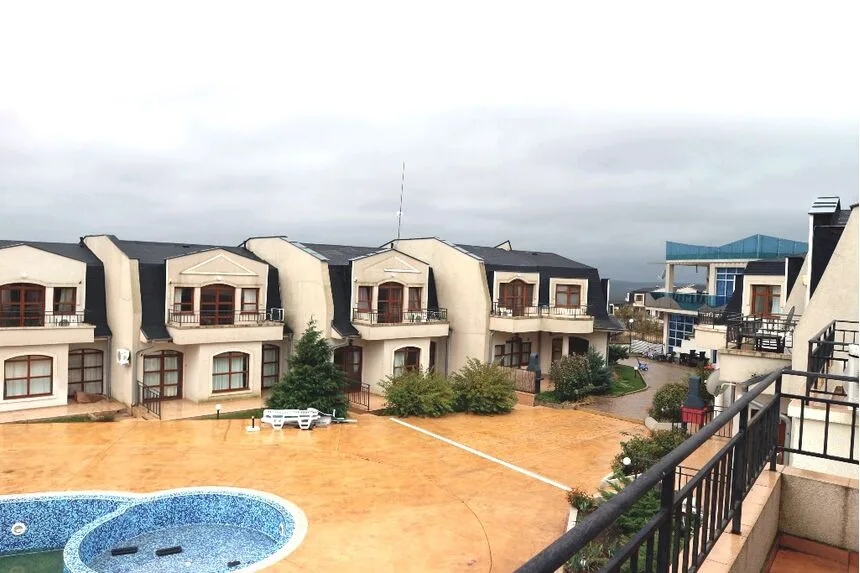 ID4010 Трехкомнатная квартира в комплексе Несебр Вью