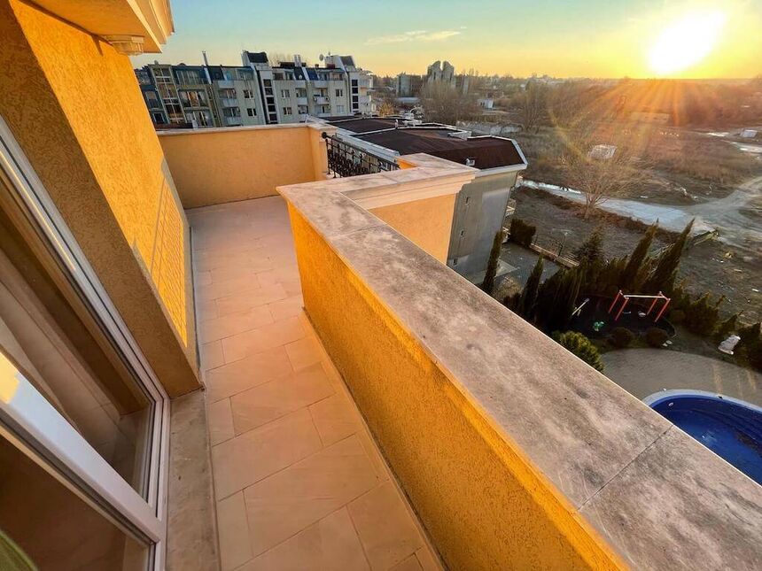 ID4719 Трехкомнатная квартира в комплексе Мессембрия Палас