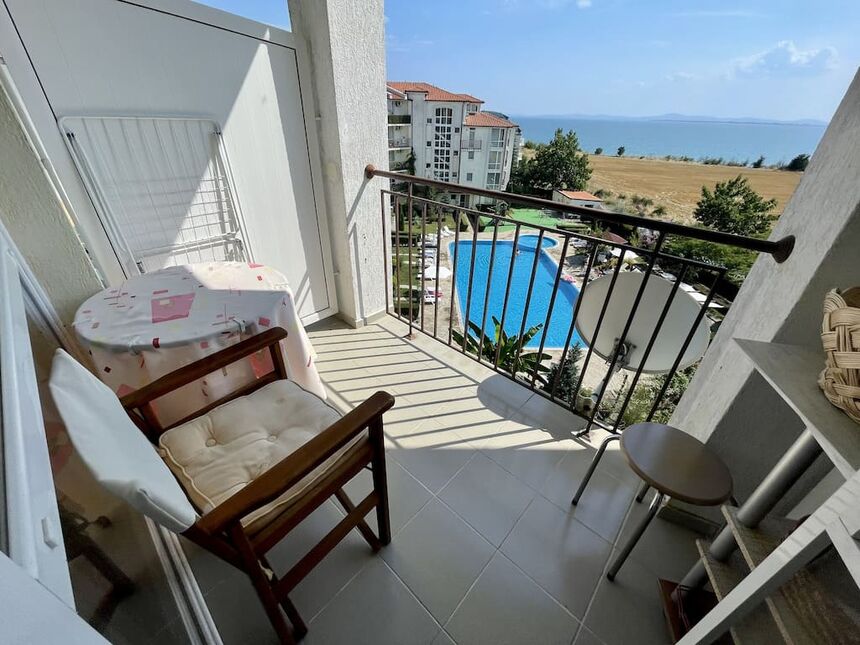 ID5615 Трехкомнатная квартира в комплексе Рутланд Бич 2